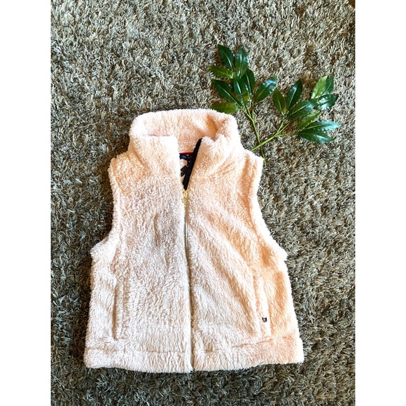 Tommy Hilfiger Jackets & Blazers - Tommy Hilfiger Fuzzy Vest